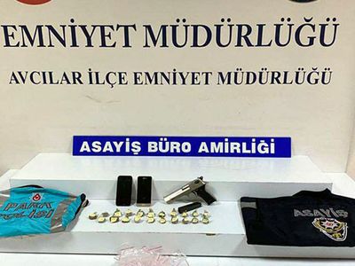 İstanbul’da İnternet Üzerinden Uyuşturucu Satan 2 Kişi Yakalandı