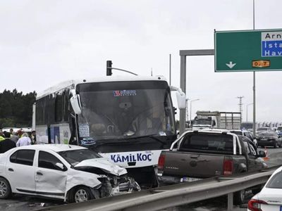 İstanbul’da korkunç kaza: Yolcu otobüsü çok sayıda araca çarptı! Yaralılar var