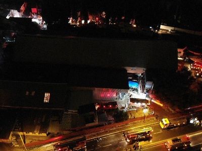 İstanbul'da Korkutan Fabrika Yangını: 3 Buçuk Saatlik Çalışma İle Kontrol Altına Alındı