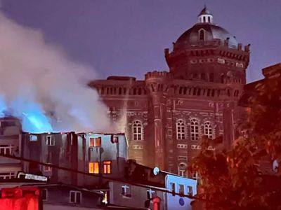 İstanbul’da korkutan yangın: Çok sayıda ekip olay yerine geldi