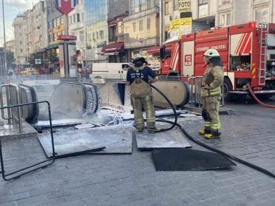 İstanbul’da metro istasyonunda korkutan yangın: Yürüyen merdivenlerden duman yükseldi