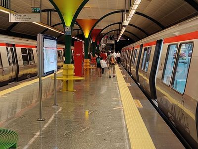 İstanbul'da Metro Saatlerine Düzenleme Geldi: Cuma Ve Cumartesi Geceleri 02.00'ye Kadar Uzatıldı