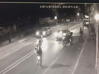 İstanbul'da Polise Silahlı Saldırı! Denetimde Durmayan Araç Polise Ateş Açtı