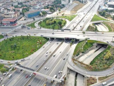 İstanbul’da sıra dışı Pazartesi: Yollar boş kaldı