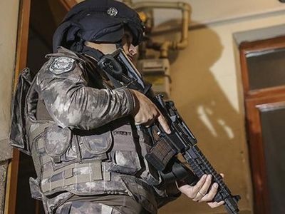 İstanbul'da Terör Örgütü PKK'ya Kritik Operasyon: 2 Terörist Sahte Kimlikle Yakalandı