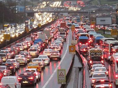 İstanbul'da trafik yoğunluğu yüzde 90'a vardı
