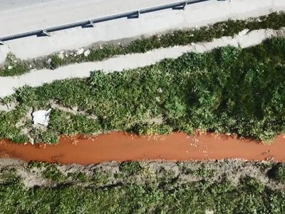 İstanbul’da Turuncu Dere Görüntüsüyle Korkuttu