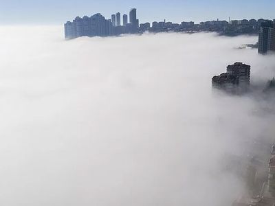İstanbul'da Yoğun Sis Hakim! Göz Gözü Görmüyor