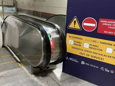 İstanbul’da yürüyen merdiven can aldı: Merdivene sıkışan işçi hayatını kaybetti