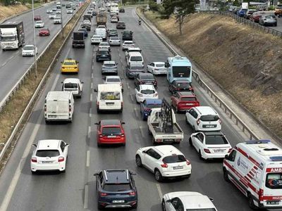 İstanbul’dan bayram tatili kaçışı: Sokaklar boşaldı trafik yoğunluğu arttı
