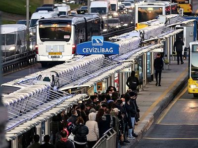 İstanbullu vatandaşlar Ekrem İmamoğlu'na tepkili: Taksi, İmamoğlu'ndan daha ucuz!