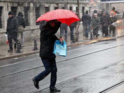 İstanbullular dikkat! AKOM ve meteorolojiden saat verdi