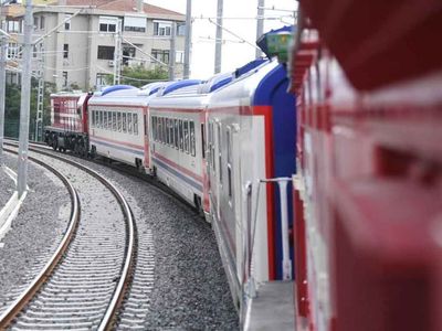 İstanbullulara müjdeli haber: Halkalı-Bahçeşehir banliyö hattı bugün açılıyor! Mesafe 22 dakikaya inecek