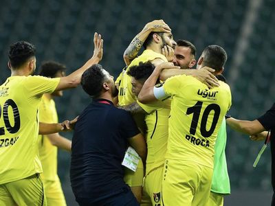 İstanbulspor’un yeni teknik direktörü kim olacak? Osman Zeki Korkmaz, İstanbul ile yeni sözleşme imzaladı