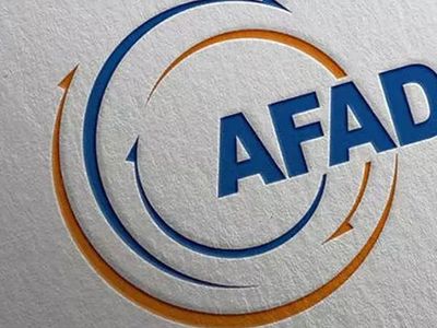İstanbul'u etkisi altına alan sağanak yağış hayatı olumsuz etkiledi! AFAD vatandaşlara tedbirli olmaları konusunda uyardı!