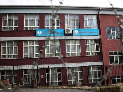 İstanbul’un ardından birçok ilde de okul tahliyeleri başladı