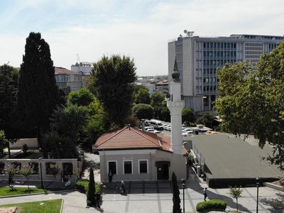 İstanbul'un En Uzun İsimli Camisi Kadı Hüsamettin Çelebi Çamaşırcı Hacı Mustafa Efendi 18 Sekbanlar Camii Nerede?
