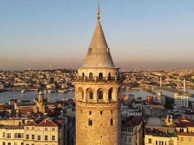 İstanbul’un silüeti Galata Kulesi ziyarete kapatıldı!