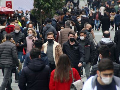 İstiklal Caddesi Hafta Sonunu Yoğun Geçirdi