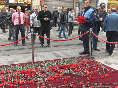 İstiklal Caddesi şehitlerine veda: Hayatını kaybedenler için cenaze töreni düzenlendi