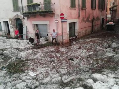 İtalya fırtına ve dolu kaosu: 1 ölü, 110 yaralı var