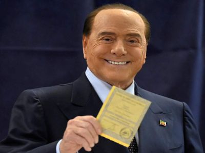 İtalya yasta: Eski Başbakan Silvio Berlusconi hayatını kaybetti