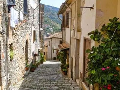 İtalya'da 10 TL'ye Tek Şartla Ev Sahibi Olunabiliyor!
