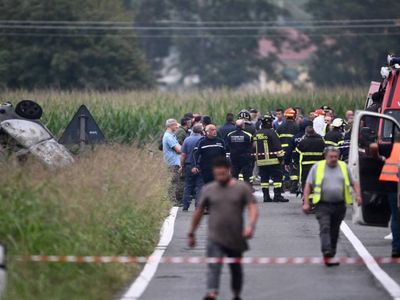 İtalya’da korkunç anlar: Hava kuvvetlerine ait uçak düştü! Ölü ve yaralılar var