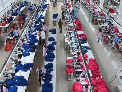 İTHİB Başkanı Ahmet Öksüz: Tekstilde 15 milyar dolarlık ihracat hedefi!