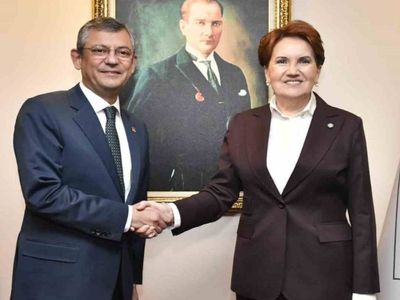 İYİ Parti ve CHP köşesinde neler oluyor? Yeni başkan Özgür Özel Akşener ile bir araya geldi