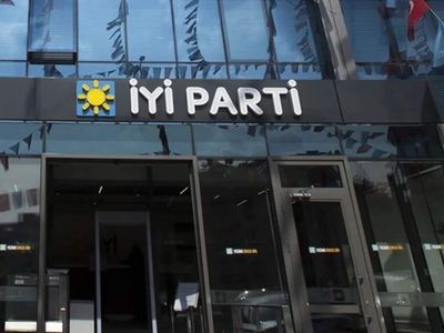 İYİ Parti’de istifa depremi: Kurucu üyelerden Taylan Yıldız partiden ayrıldı