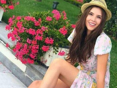 İyilik dizisinin Neslihan'ı Hatice Şendil minili poz