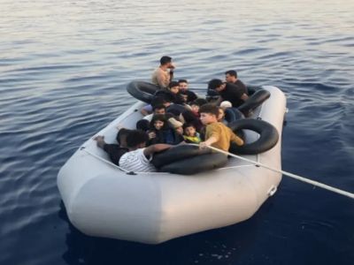 İzmir Açıklarında 86 Düzensiz Göçmen Yakalandı