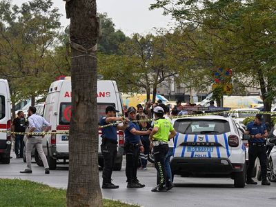 İzmir Adliyesi önünde çatışma: Çok sayıda ölü ve yaralı var