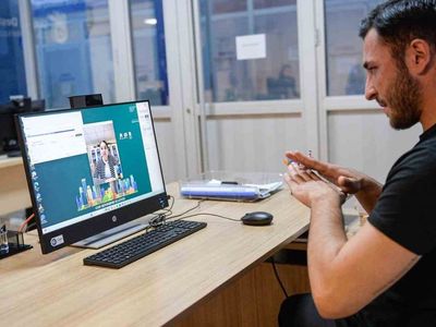 İzmir büyükşehir'den işitme cihazı desteği