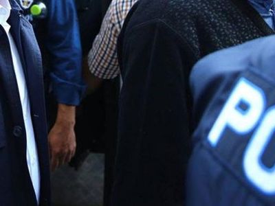 İzmir Merkezli Yapılan FETÖ Operasyonunda 27 Şüpheli Tutuklandı