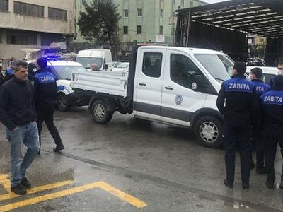 İzmir'de 3 Zabıta Memuru Denetim Sırasında Saldırıya Uğradı
