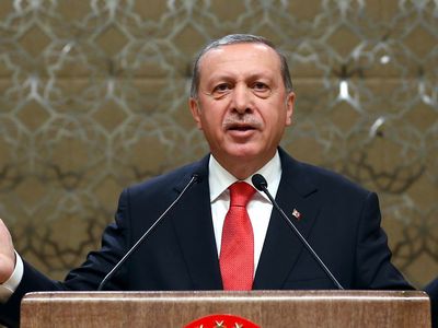 Cumhurbaşkanı Erdoğan: Türkiye'de artık sadece şovla algıyla belediye başkanlığı yaparak şehirlerimizin yıllarını heba etme devri sona ermiştir