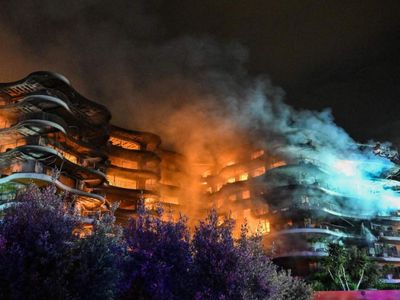 İzmir’de büyük yangın: Alevler kısa sürede siteyi sardı