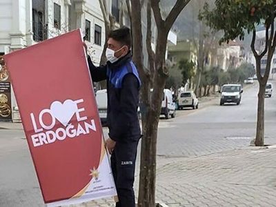İzmir'de CHP Ve AK Parti Arasında 'Love Erdoğan' Tartışması Çıktı