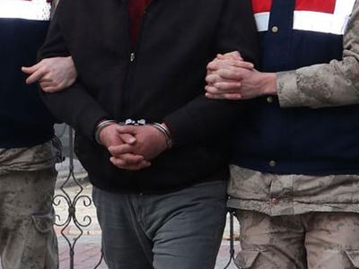 İzmir’de FETÖ Operasyonunda 18 Kişi Tutuklandı