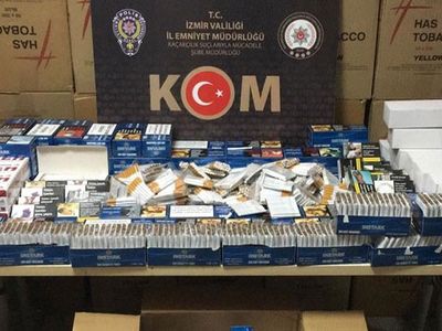 İzmir'de Kaçak Akaryakıt Ve Sahte İçki Operasyonu Düzenlendi