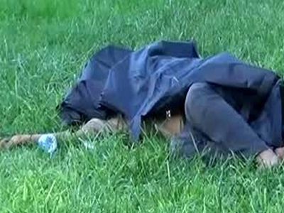 İzmir'de Parkta Erkek Cesedi Bulundu