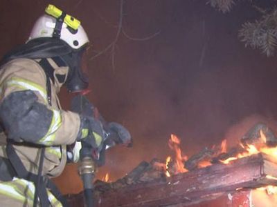 İzmir’de Terk Edilmiş Evde Yangın Meydana Geldi