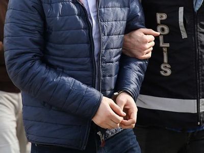 İzmir'de Uyuşturucu Tacirlerine Baskın