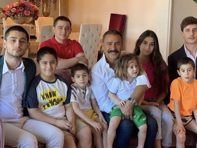 İzzet Yıldızhan'ın Çocuklarına Yaptırdığı Bu İş Şaşırttı