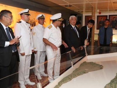 Japonya Savunma Bakanı Nakatani İstanbul Tersanesi'ni Ziyaret Etti