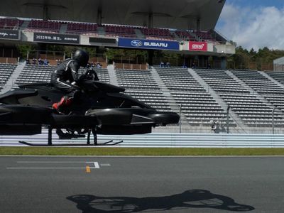 Japonya'da Bir Teknoloji Şirketi Uçan Motosiklet Ürettiğini Açıkladı! Motosikletin Fiyatı İse Dudak Uçuklatıyor