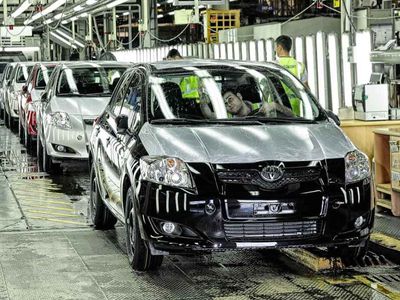 Japonya'da meydana gelen 7,4 büyüklüğündeki deprem Toyota'nın faaliyetlerini askıya almasına neden oldu