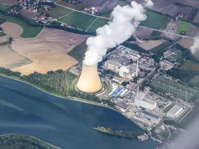 Japonya’da yetkiler ayaklandı: Nükleer Güç Santrali'nden radyoaktif madde içeren yaklaşık 5,5 ton su sızdı